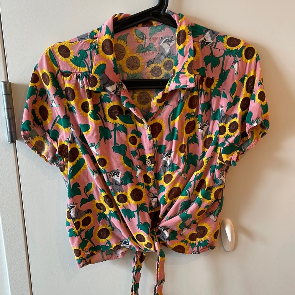 Pocahontas sunflower Meeko and Flit button up